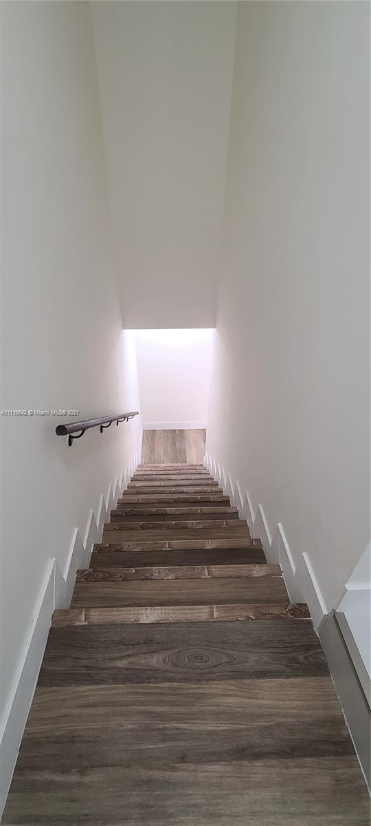 LAKE VILLAGE CONDO - Residential Lease