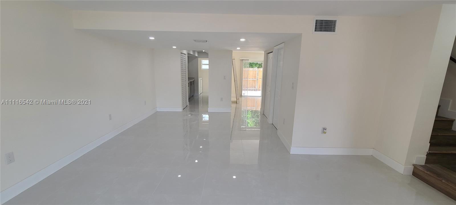 LAKE VILLAGE CONDO - Residential Lease