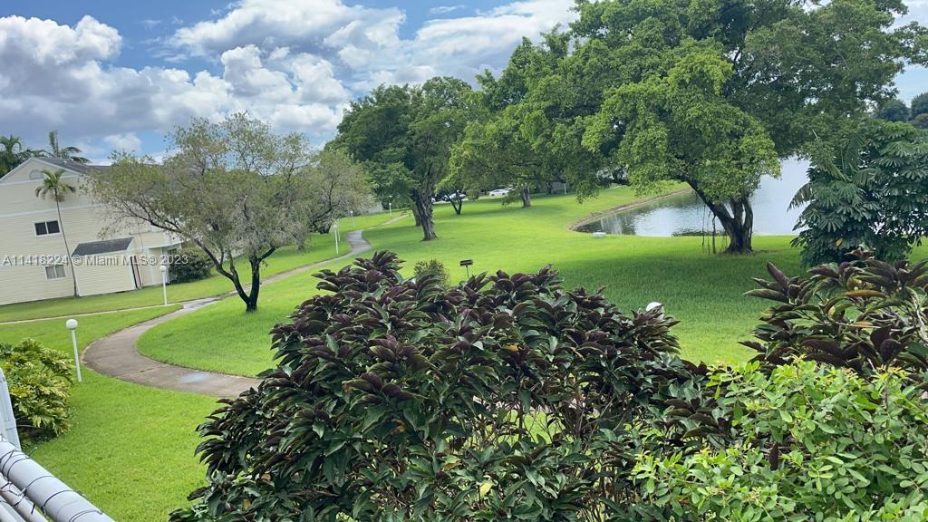 Nice 2 Bedroom / 2 Bathrooms, a 2nd-floor unit with balcony overlooking a lake. Resort-style community in Oakland Park has a pool, spa, fitness center, and dog park. Washer and Dryer in the unit.