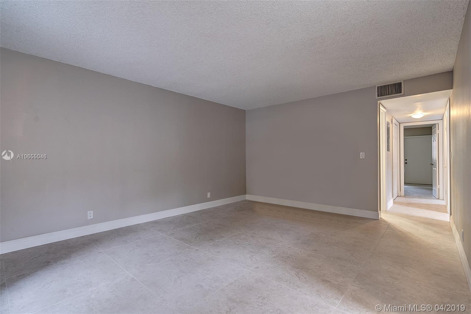LAKES GARDEN CONDO - Residential Lease