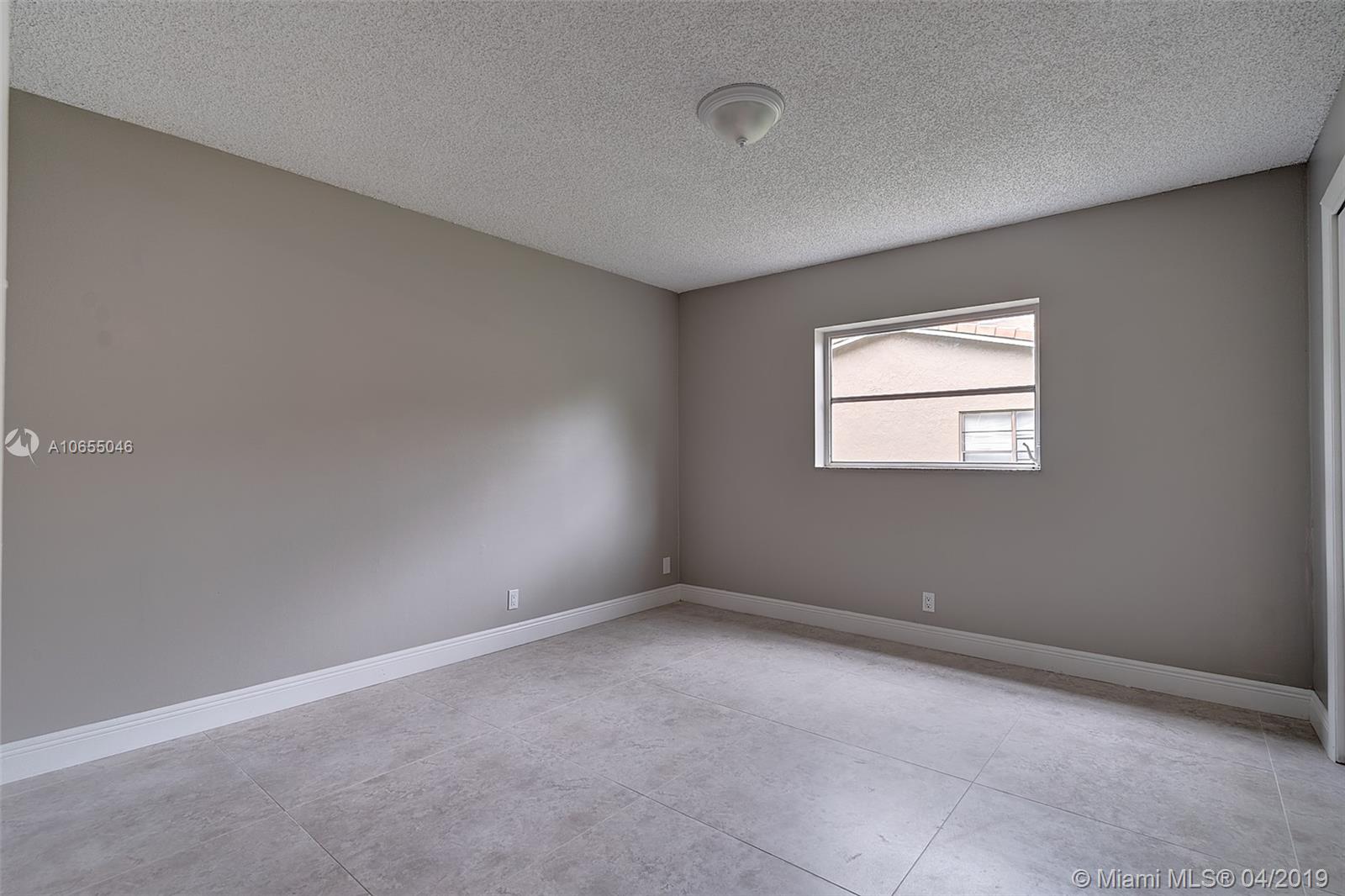 LAKES GARDEN CONDO - Residential Lease