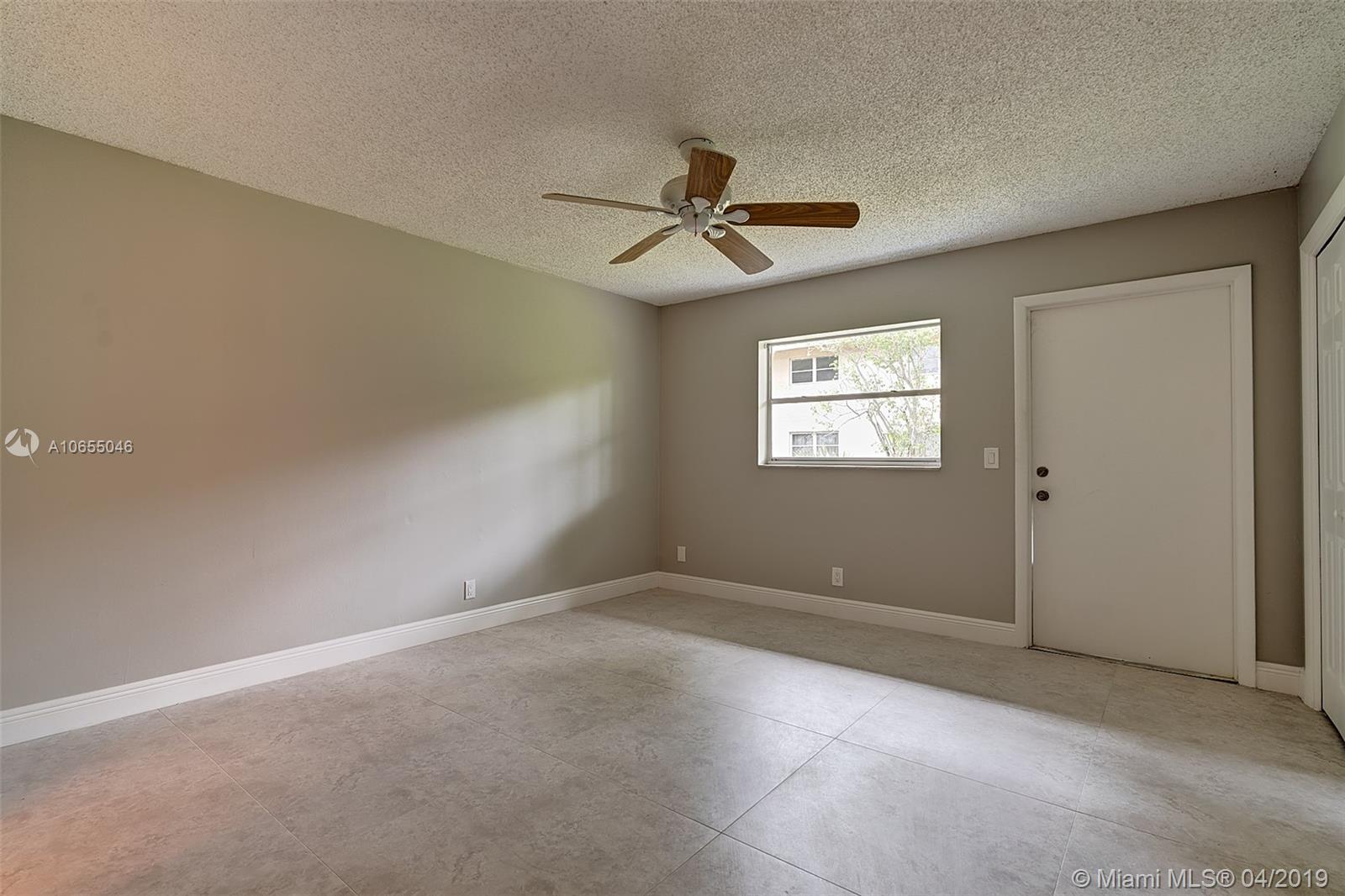 LAKES GARDEN CONDO - Residential Lease