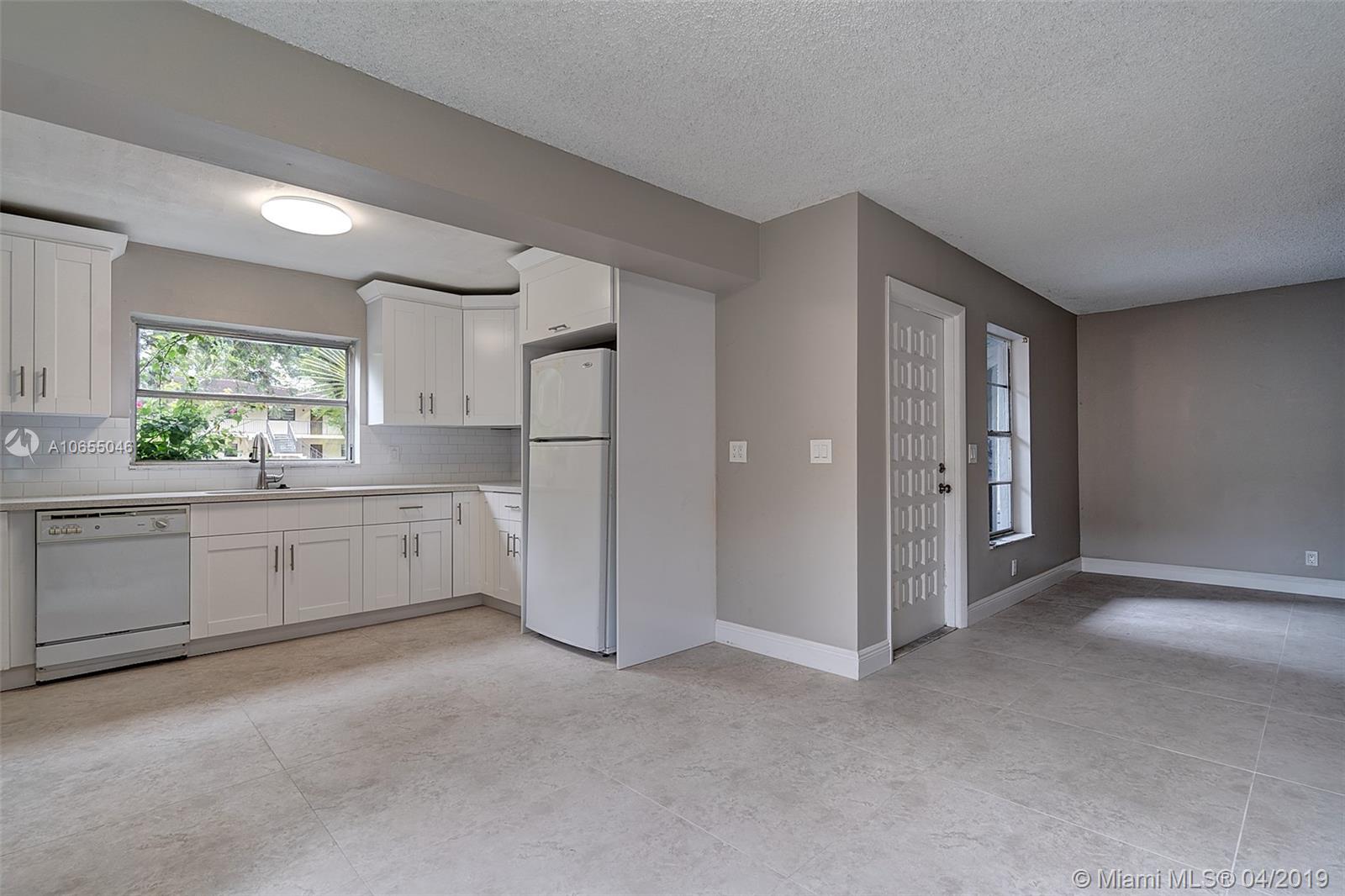 LAKES GARDEN CONDO - Residential Lease