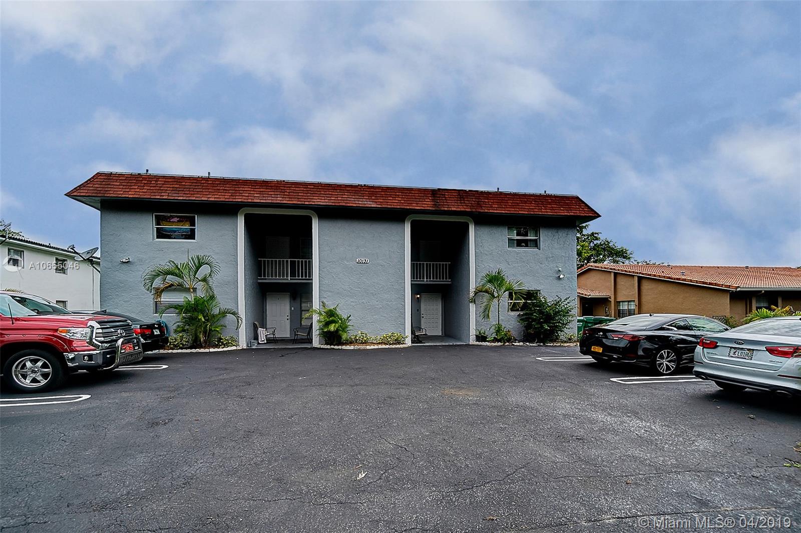 LAKES GARDEN CONDO - Residential Lease
