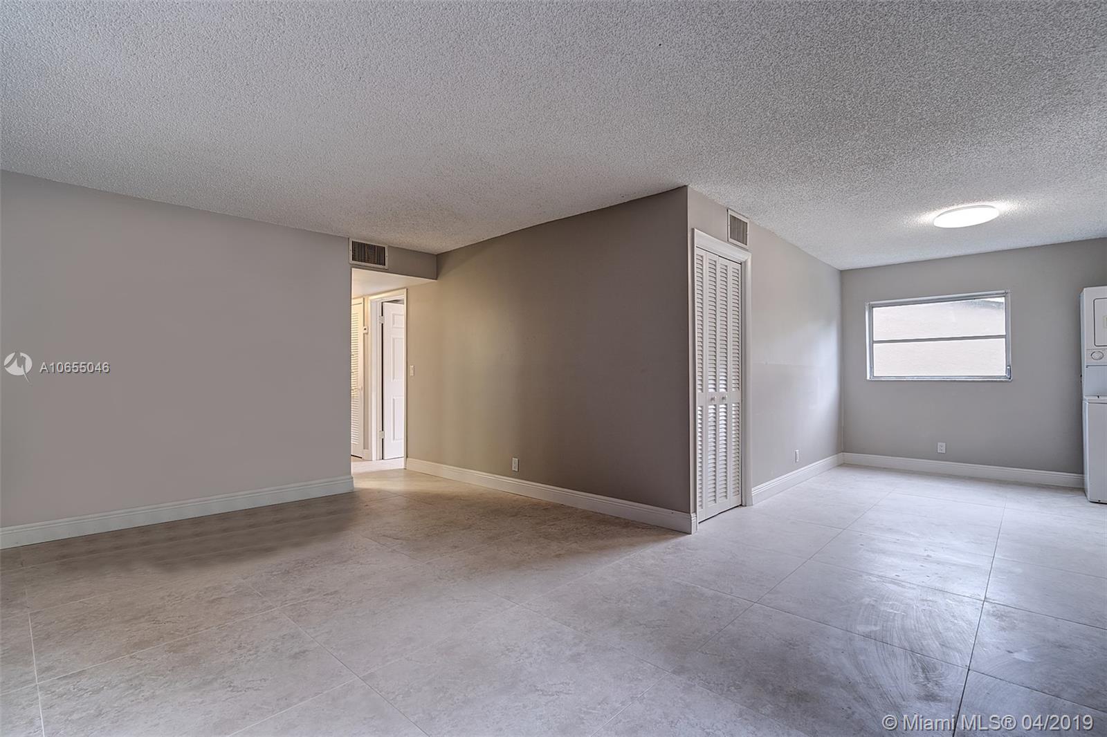 LAKES GARDEN CONDO - Residential Lease