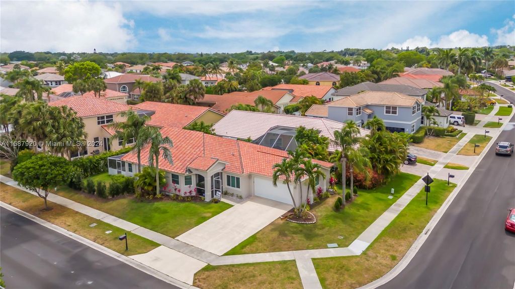 Photo of 11030 Harbour Springs Cir, Boca Raton, FL 33428 (MLS # A11587920)