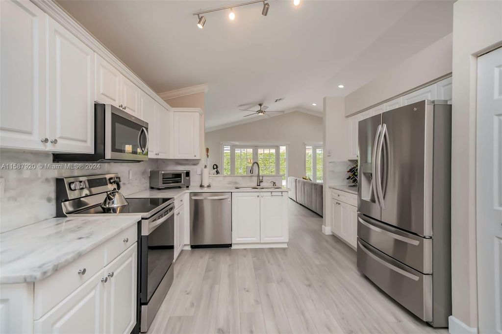 Photo of 11030 Harbour Springs Cir, Boca Raton, FL 33428 (MLS # A11587920)