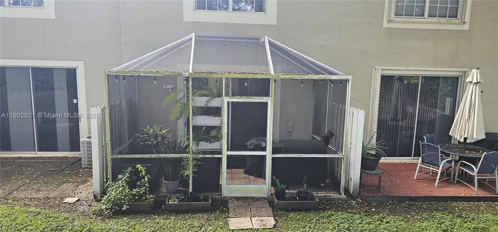 SECTORS 3 & 4 BOUNDARY PL - Residential Lease