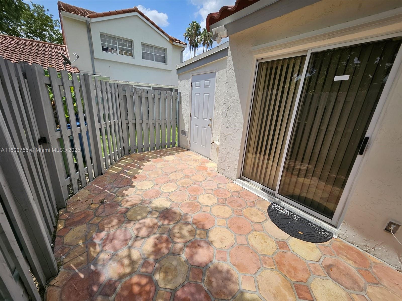 1562 Springside Dr 1562