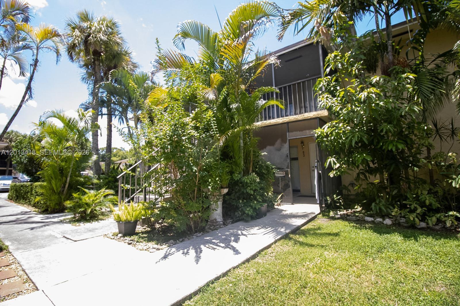 LAKESIDE XI CONDO PH II - Residential Lease