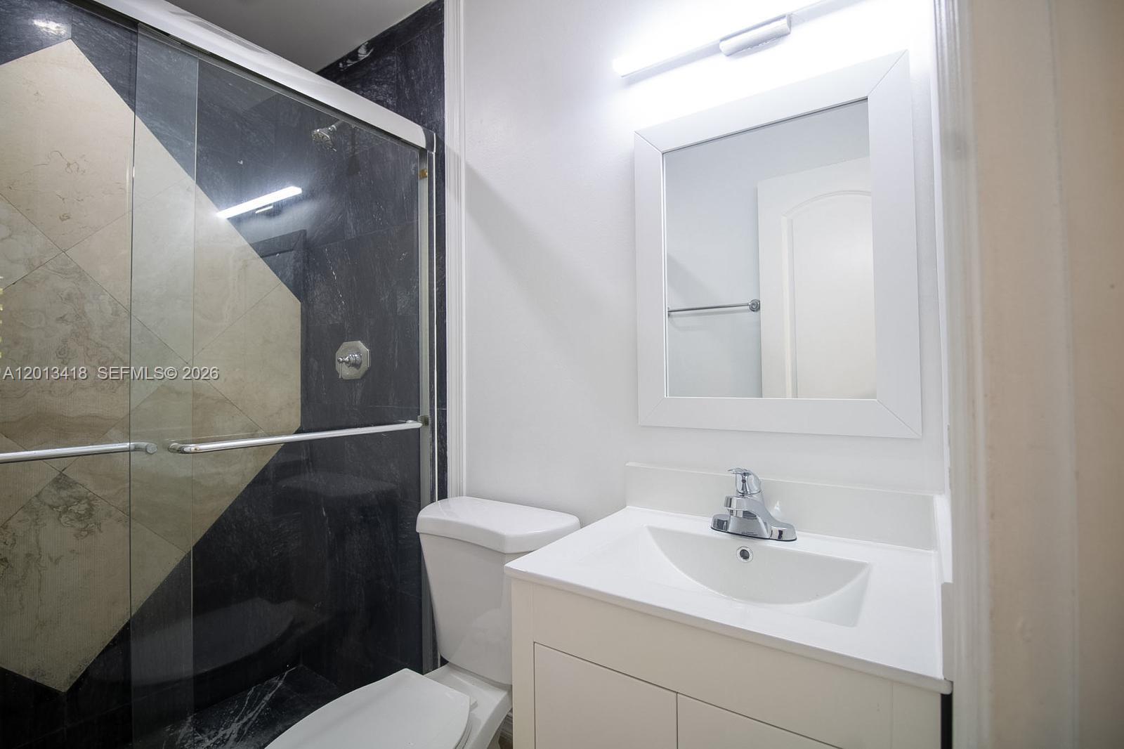 LAKESIDE XI CONDO PH II - Residential Lease