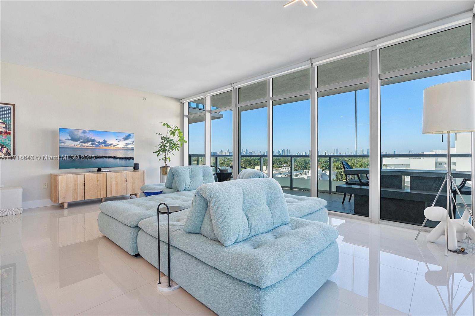 THE CARIBBEAN CONDO - Residential