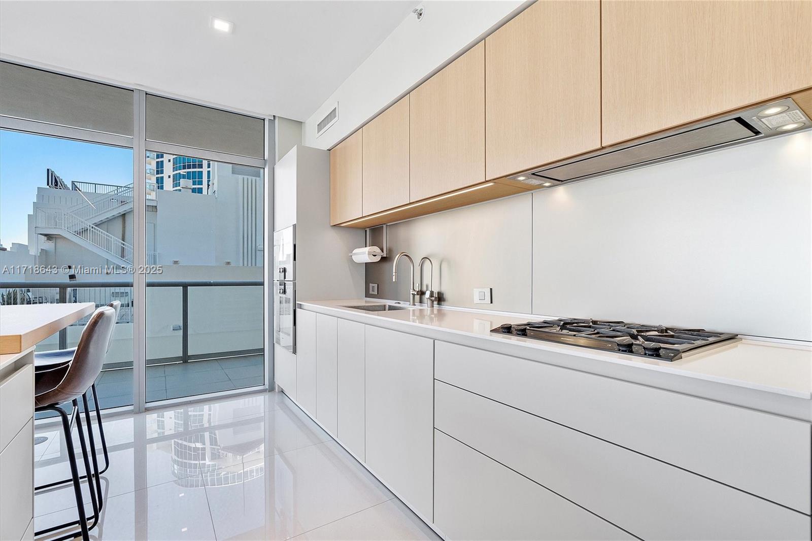 THE CARIBBEAN CONDO - Residential