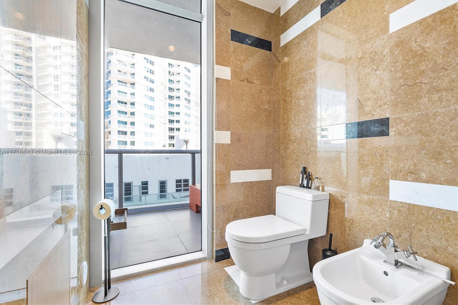 THE CARIBBEAN CONDO - Residential