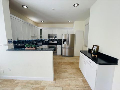 Condominium in Miramar FL 4415 160 ave Ave 2.jpg