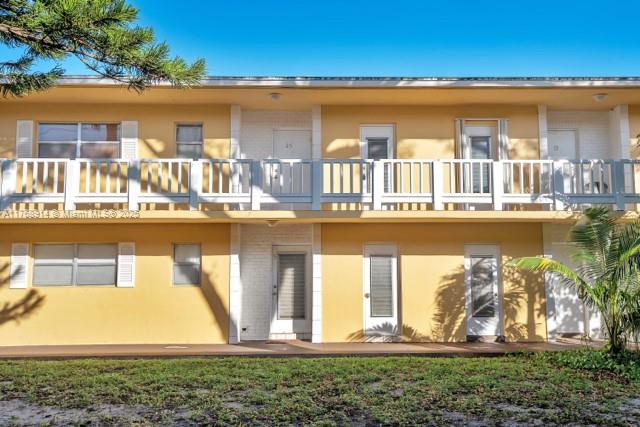 Rental Property at 550 Se 2nd Ave G25, Deerfield Beach, Broward County, Florida - Bedrooms: 2 
Bathrooms: 1  - $1,750 MO.