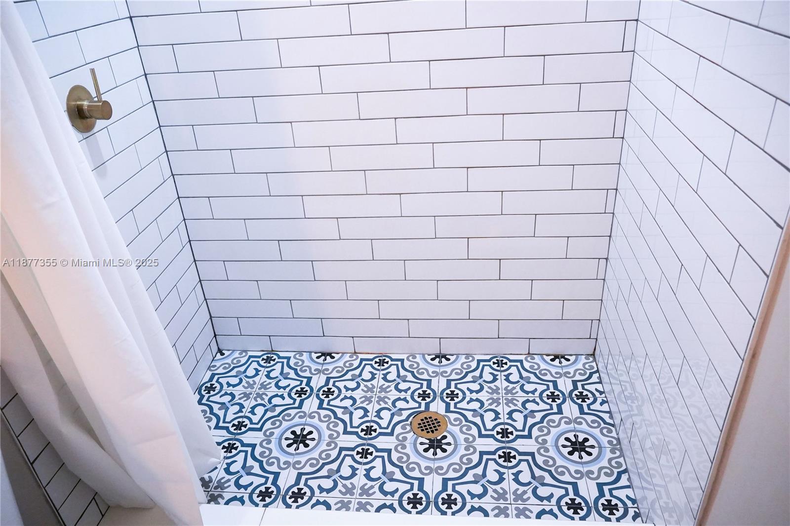 MAINLANDS OF TAMARAC LAKE - Residential