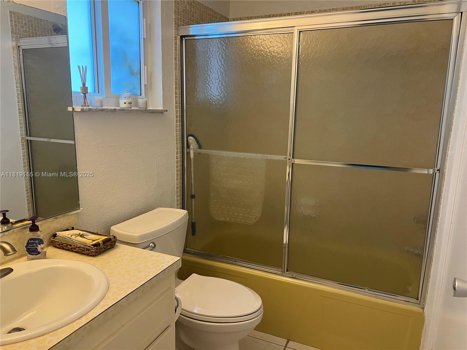 LAUDERDALE WEST 3 SEC - Residential