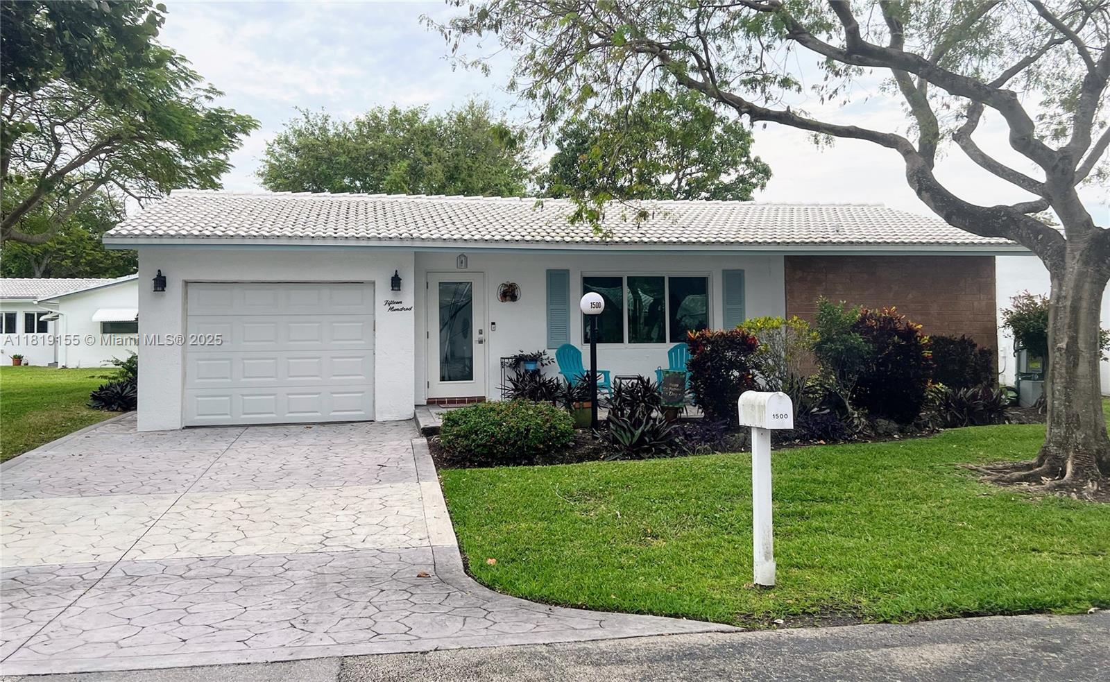 1500 Nw 90th Way, Plantation, Miami-Dade County, Florida - 2 Bedrooms  
2 Bathrooms - 