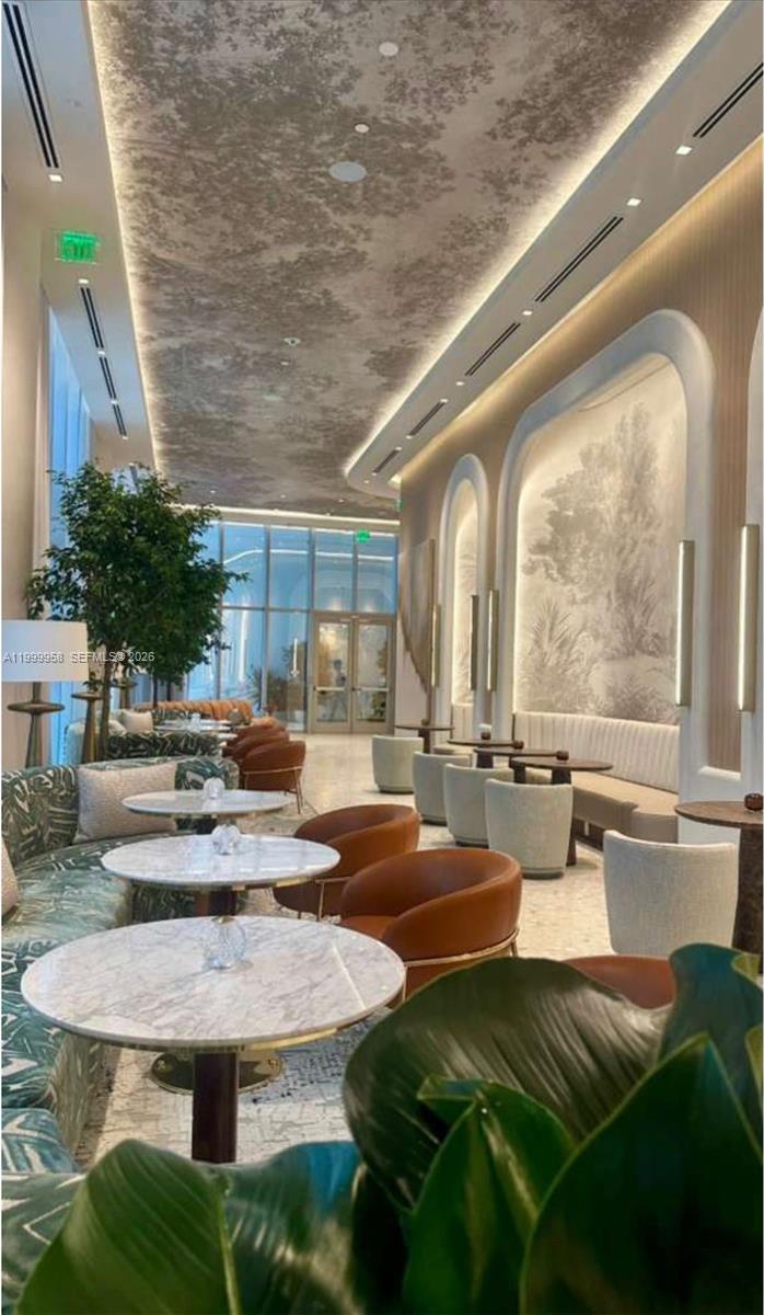 VICEROY BRICKELL - Residential Lease