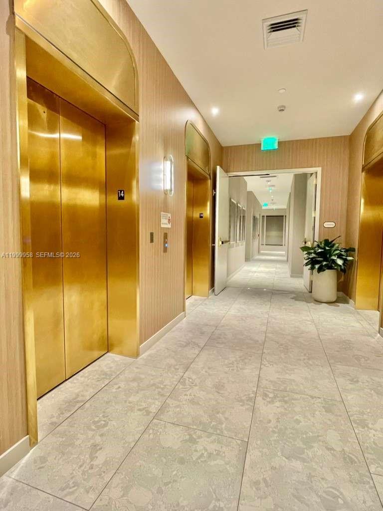 VICEROY BRICKELL - Residential Lease