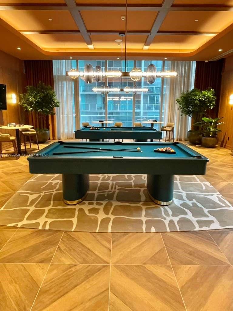 VICEROY BRICKELL - Residential Lease