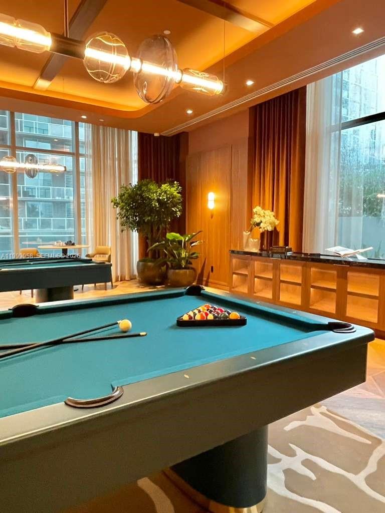 VICEROY BRICKELL - Residential Lease