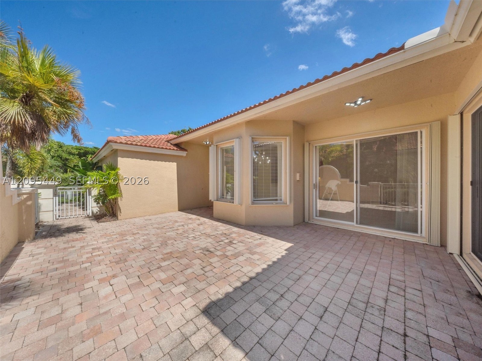 2418 Sandy Cay