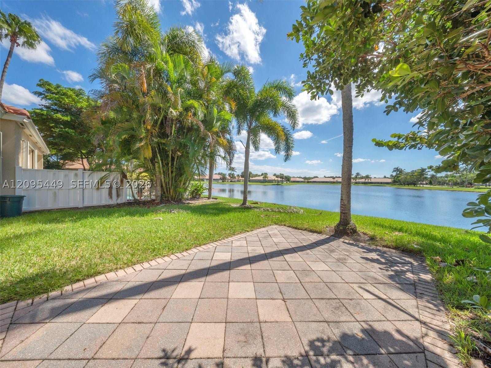 2418 Sandy Cay