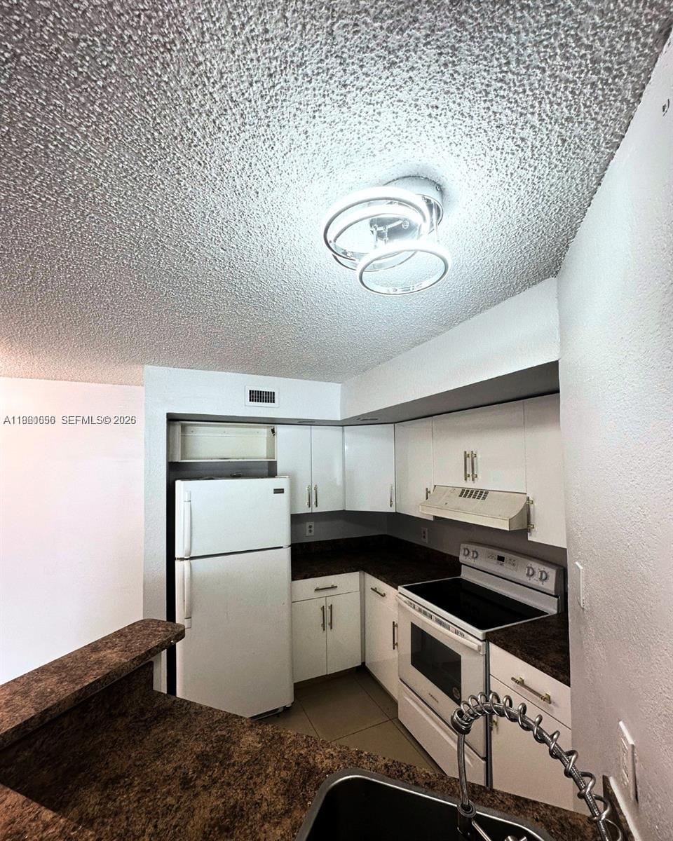 ISLES AT LAGO MAR CONDO - Residential