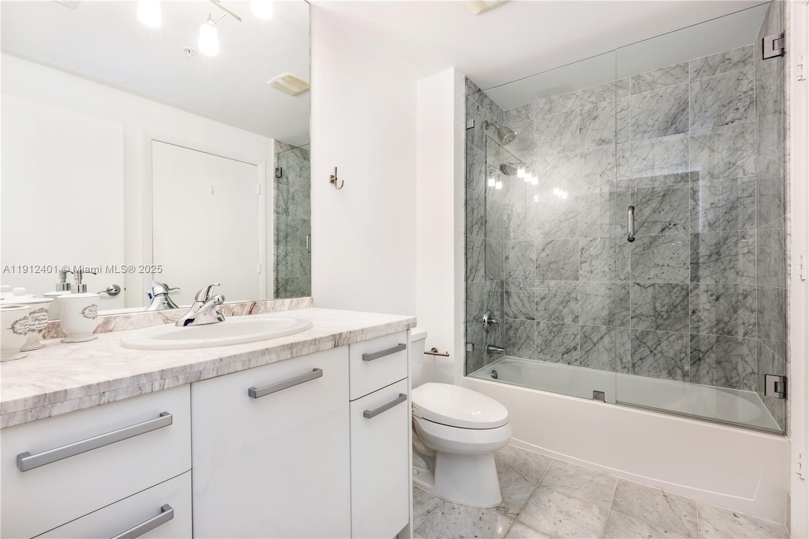 VIZCAYNE NORTH CONDO - Residential