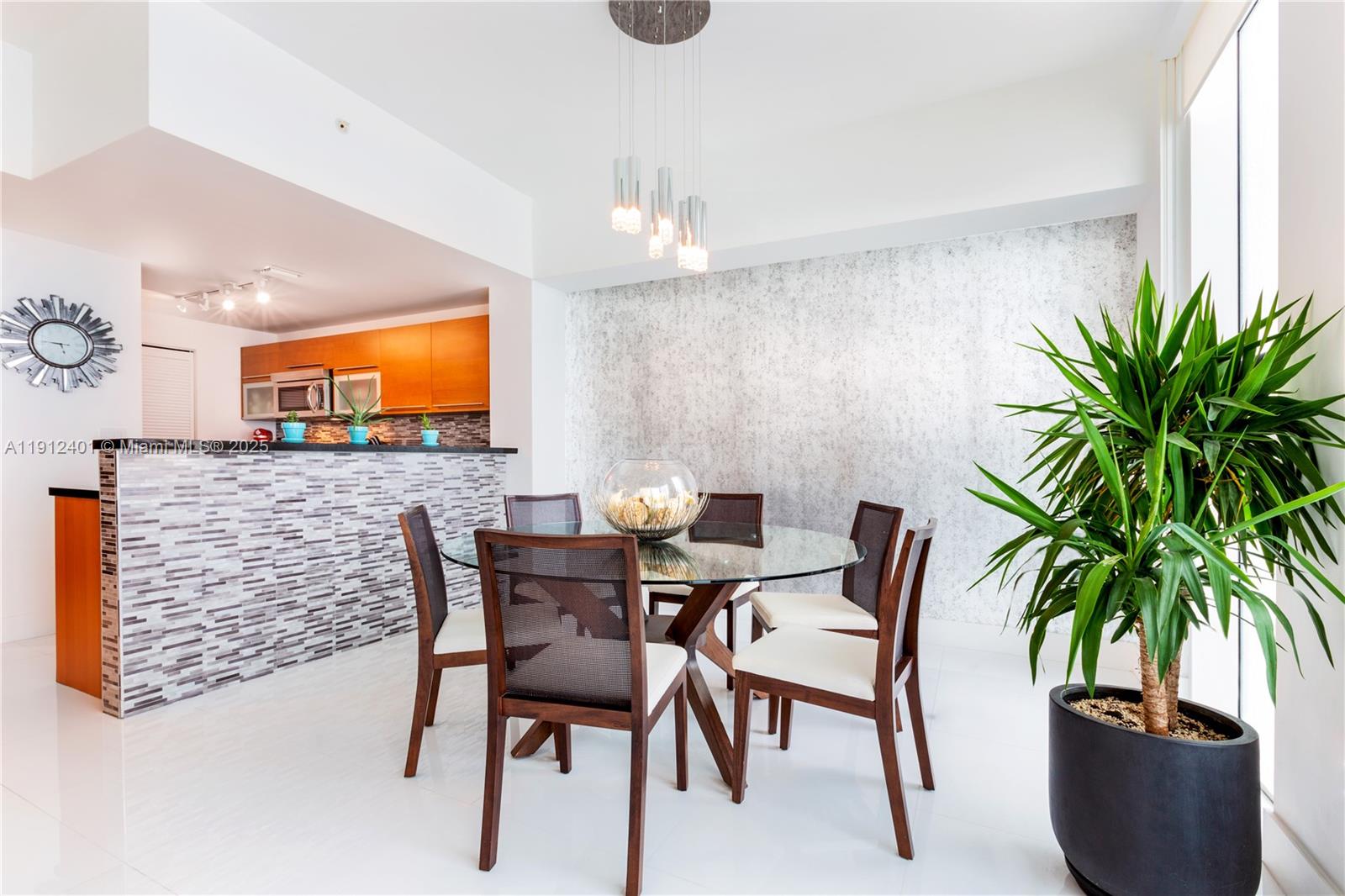 VIZCAYNE NORTH CONDO - Residential