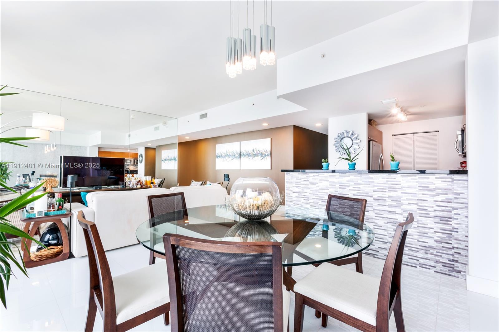 VIZCAYNE NORTH CONDO - Residential