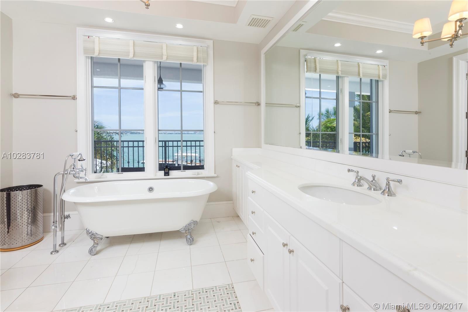 ISLE OF NORMANDY MIAMI VI - Residential