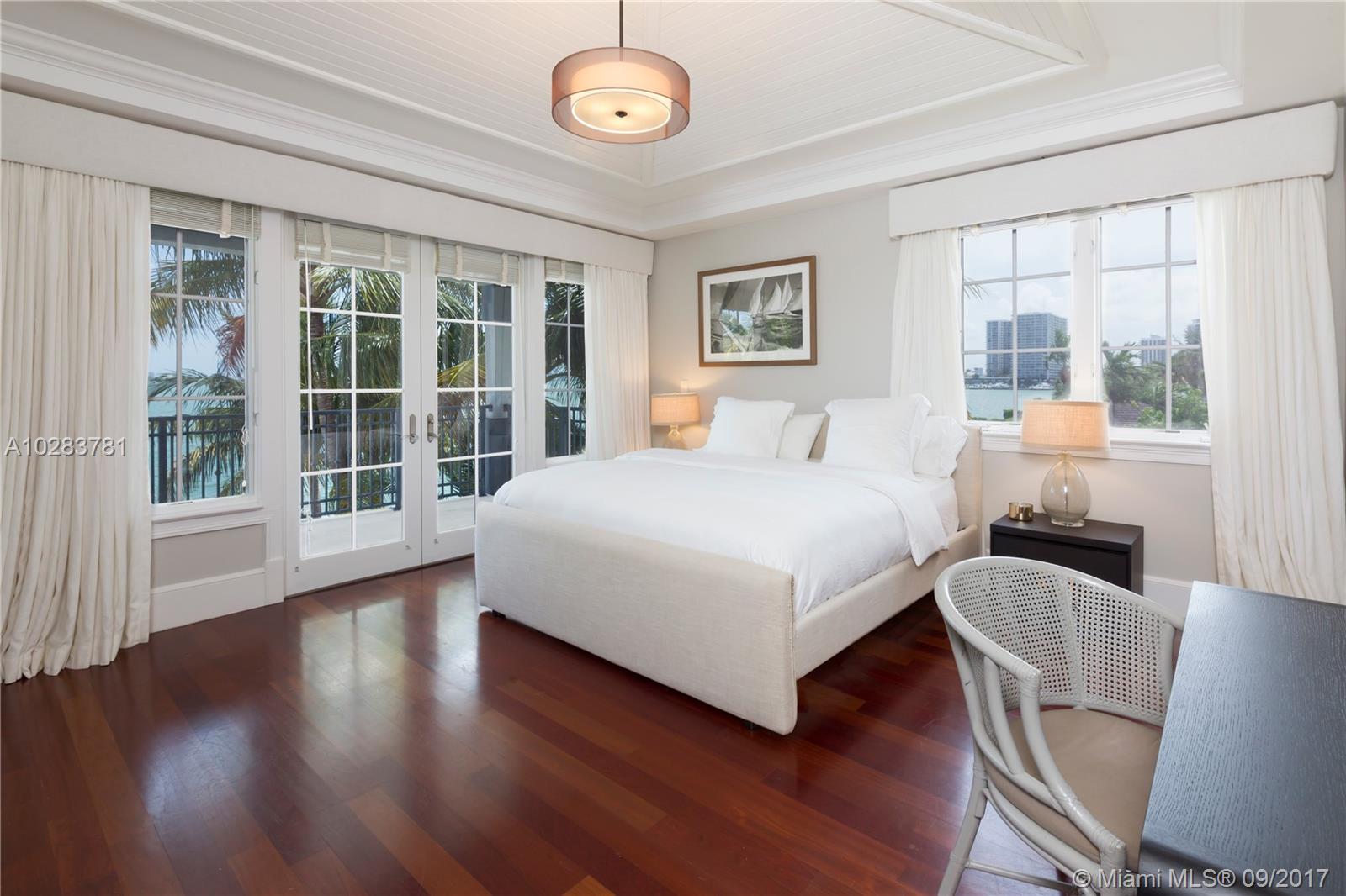 ISLE OF NORMANDY MIAMI VI - Residential