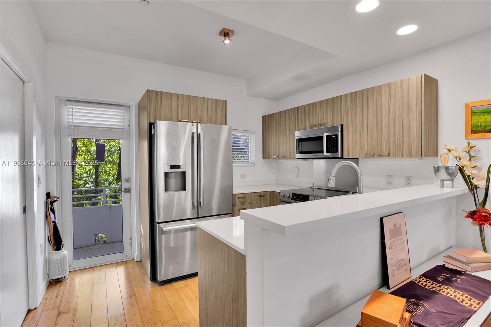 D GEMS CONDO - Residential