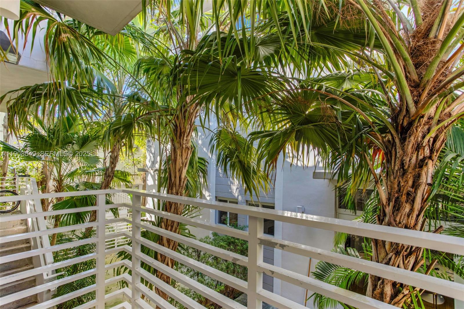 D GEMS CONDO - Residential