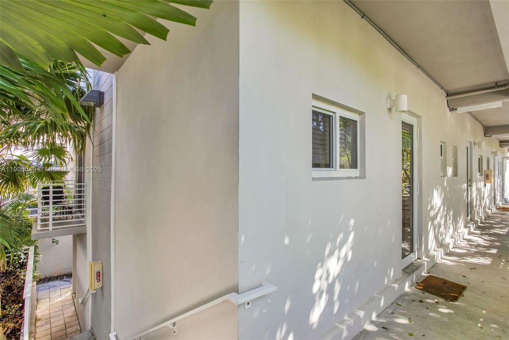 Photo of 619 Meridian Ave #3, Miami Beach, FL 33139 (MLS # A11908049)