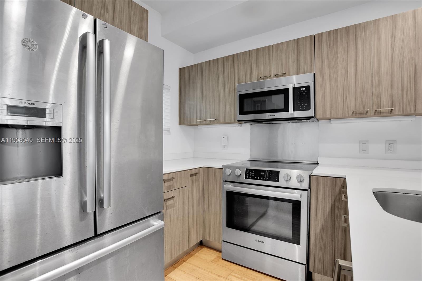 D GEMS CONDO - Residential