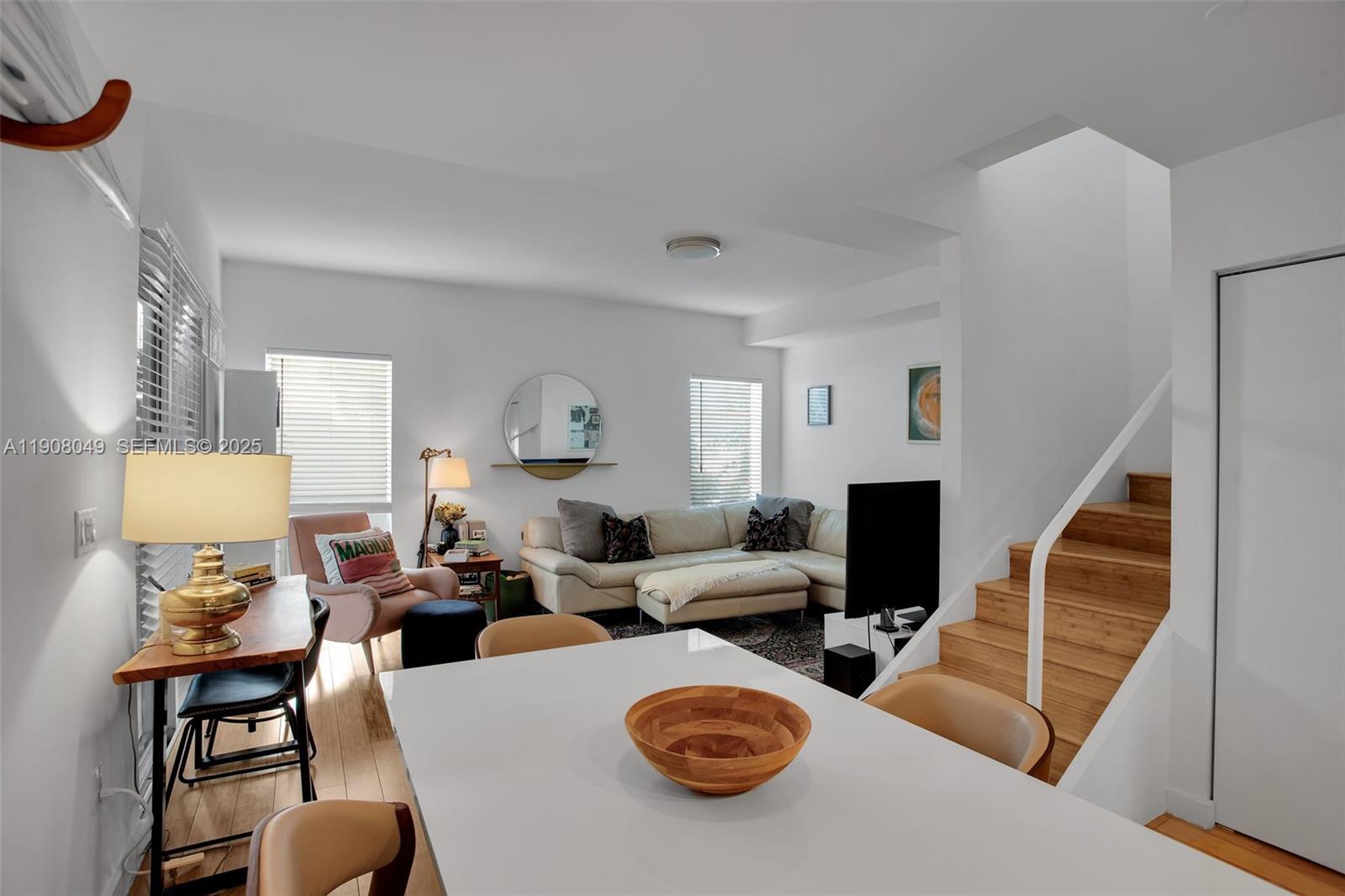 D GEMS CONDO - Residential