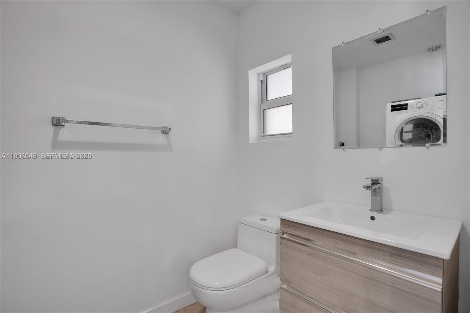 D GEMS CONDO - Residential