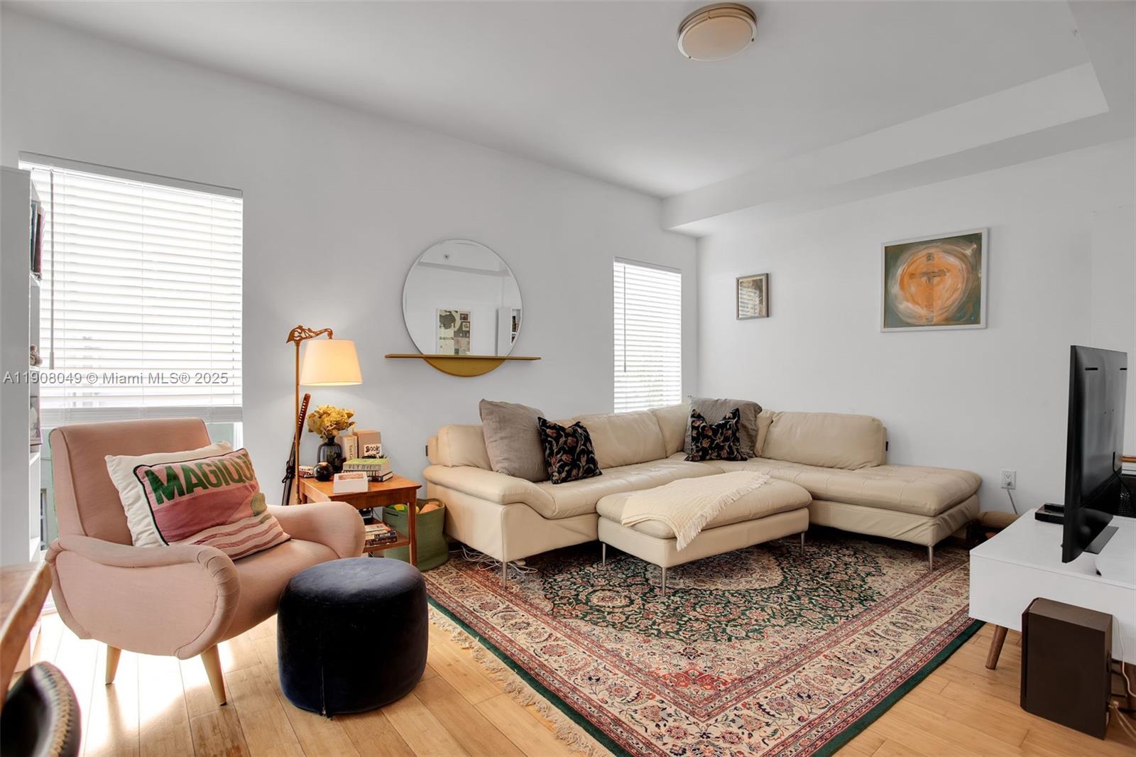 D GEMS CONDO - Residential