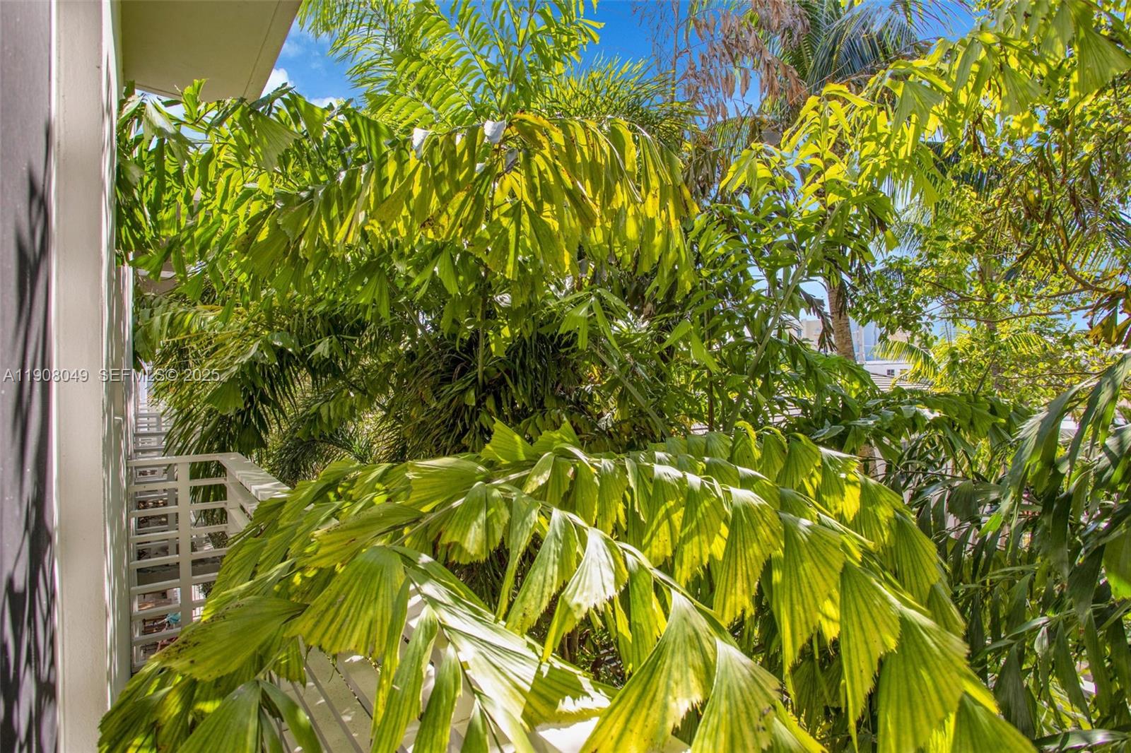 D GEMS CONDO - Residential