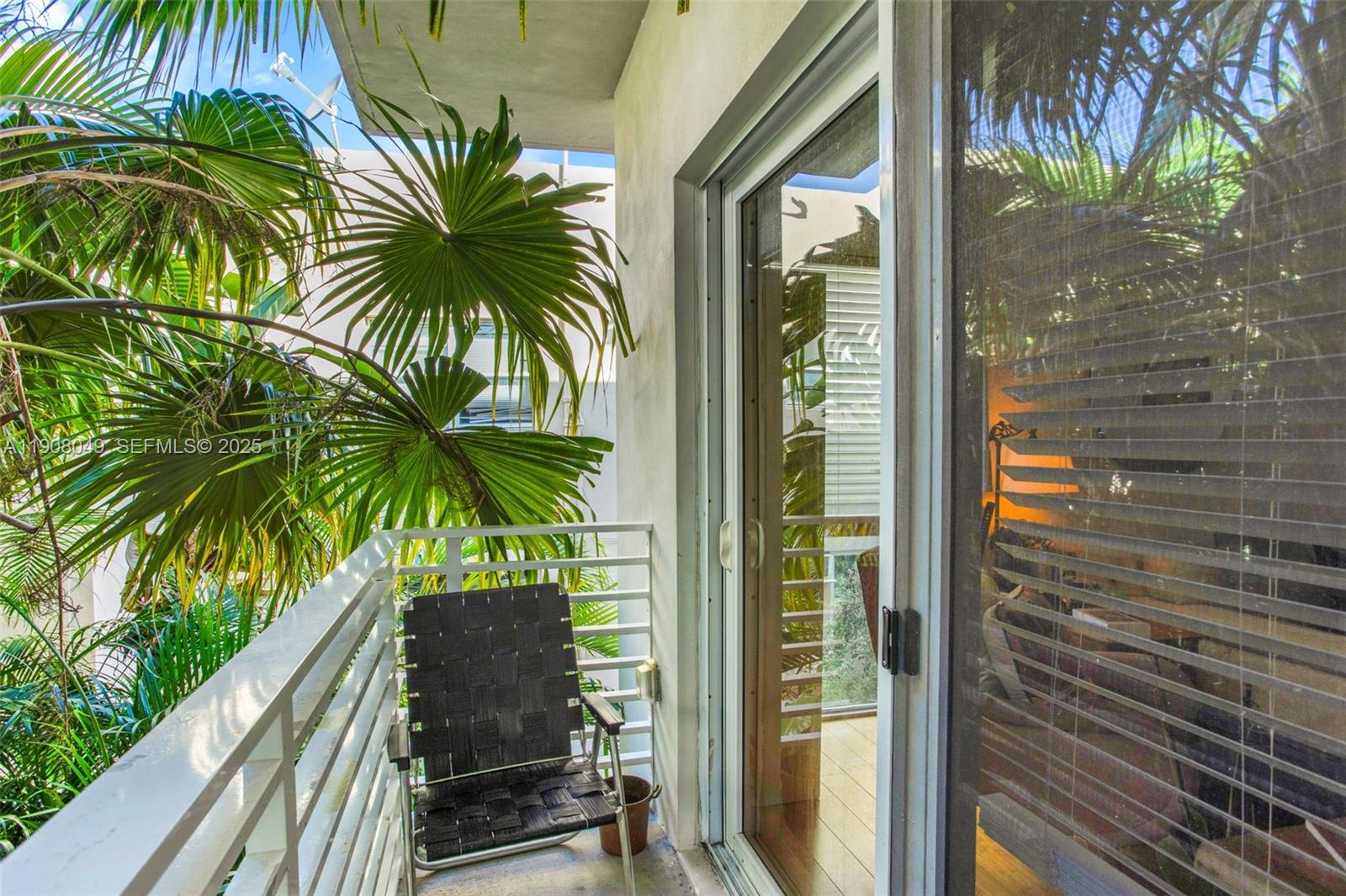 D GEMS CONDO - Residential