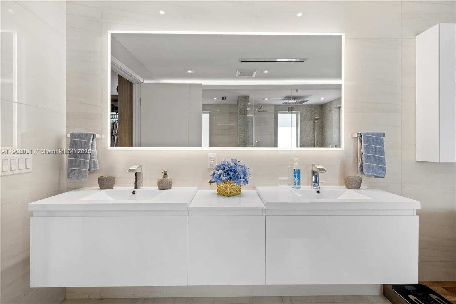 DORAL ISLES RIVIERA AMEND - Residential