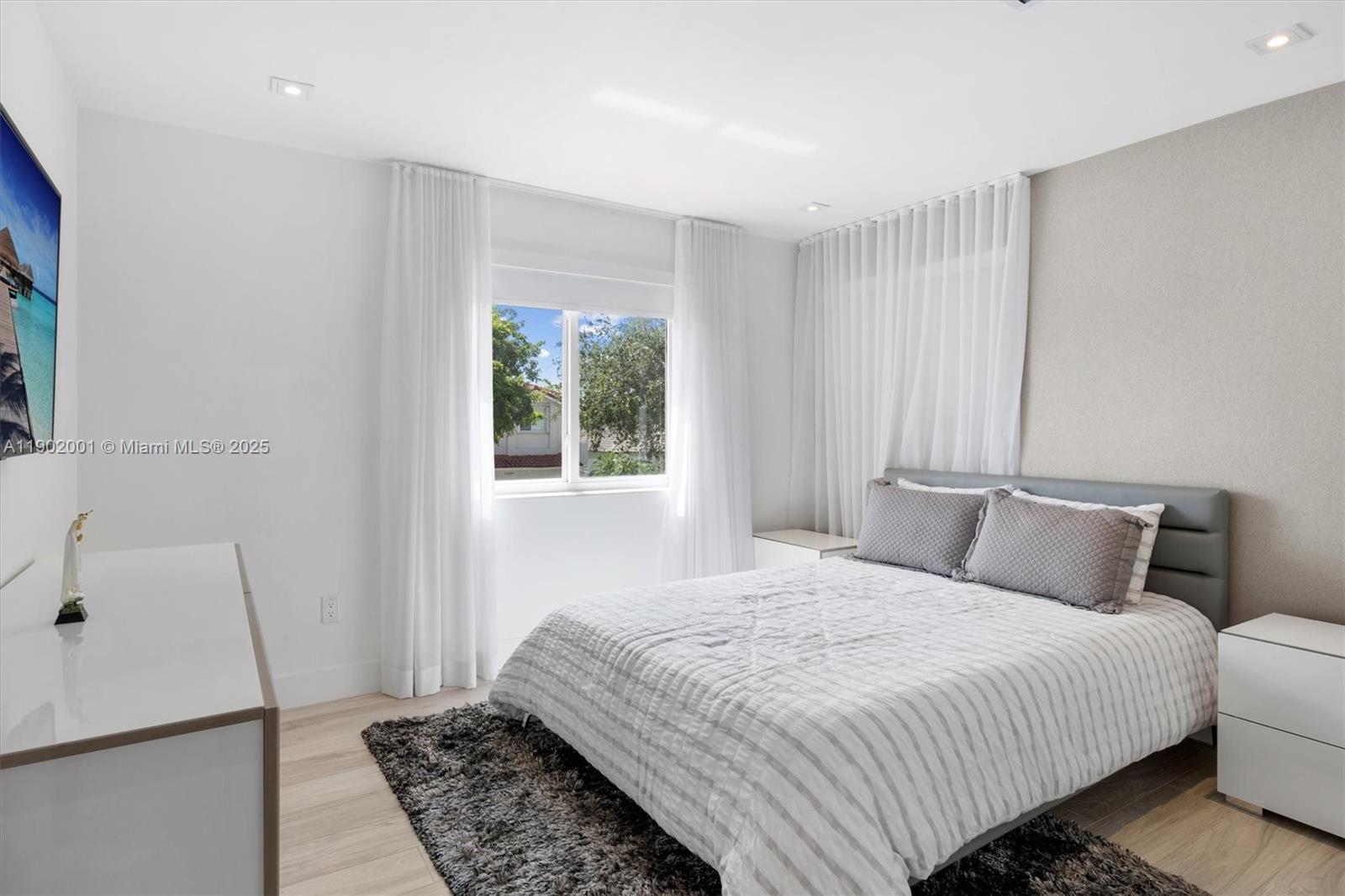 DORAL ISLES RIVIERA AMEND - Residential