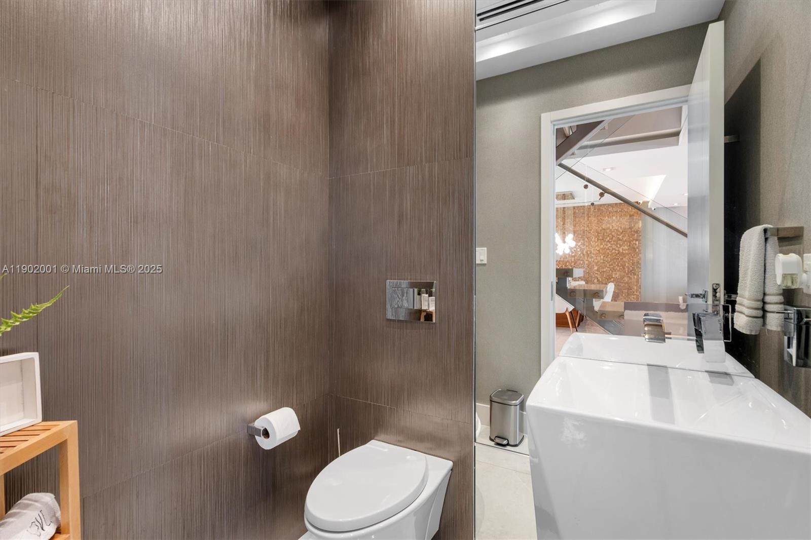 DORAL ISLES RIVIERA AMEND - Residential