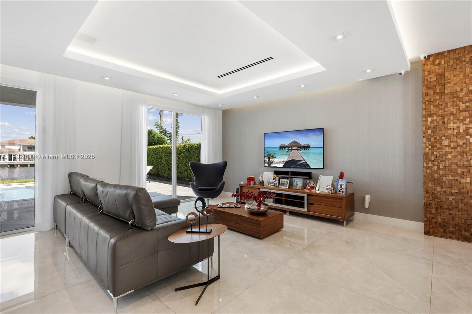 DORAL ISLES RIVIERA AMEND - Residential