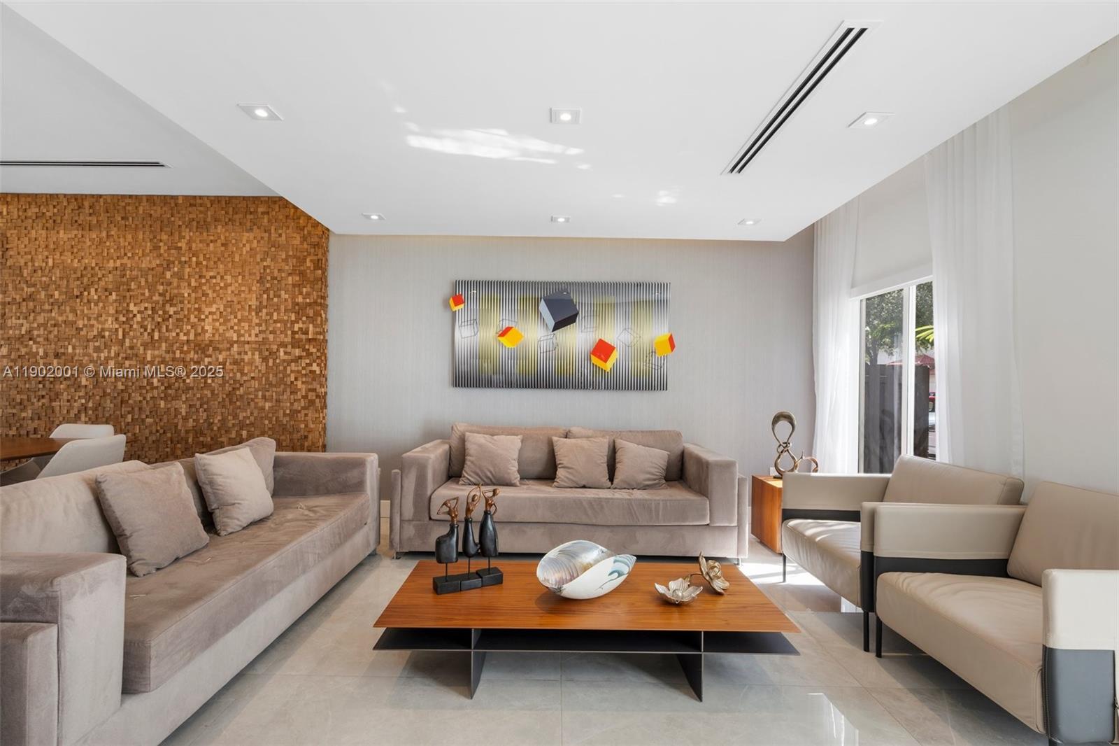 DORAL ISLES RIVIERA AMEND - Residential