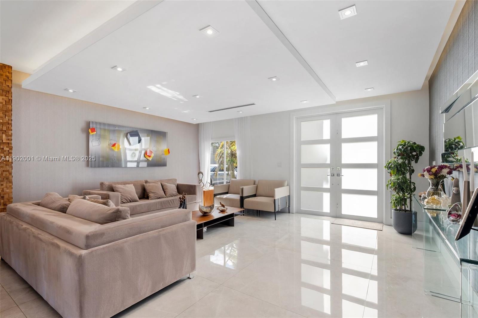 DORAL ISLES RIVIERA AMEND - Residential